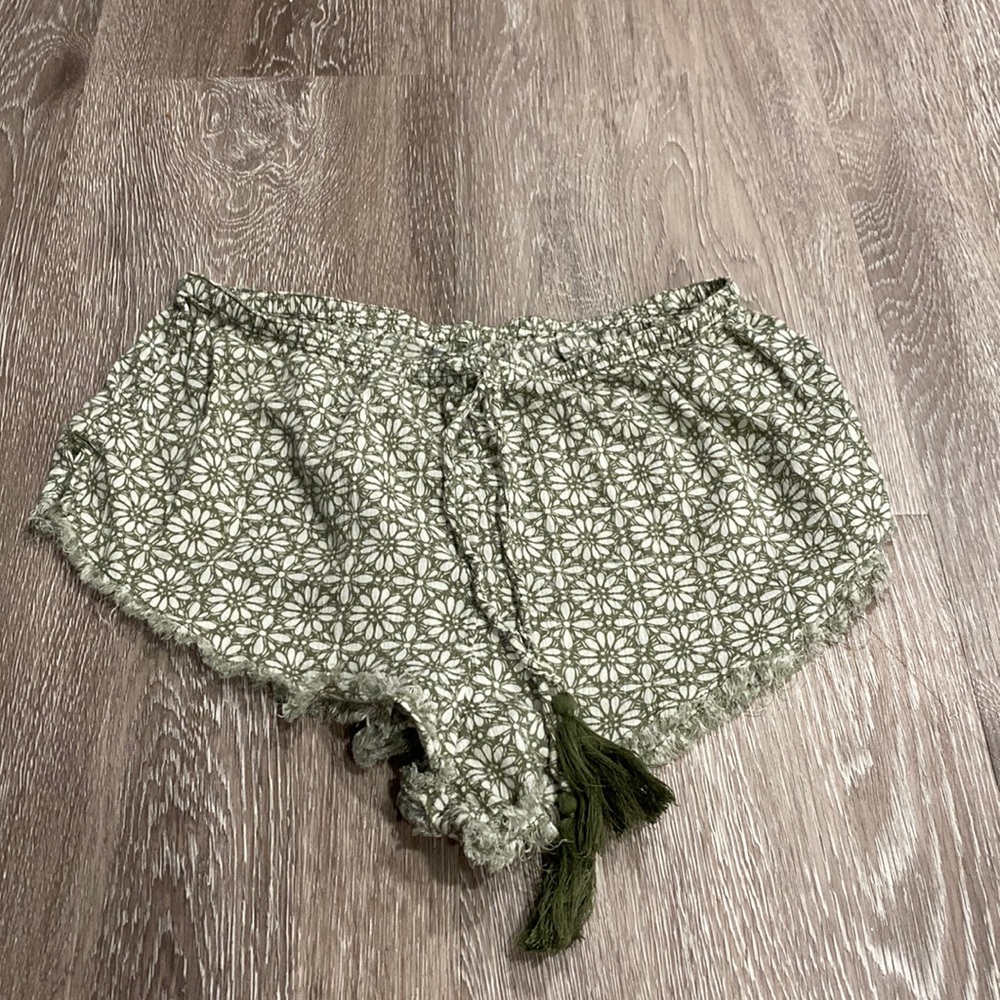 Pending- Aerie XS Short patterned shorts